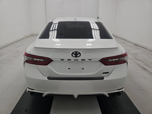 Used 2023 Toyota Camry XSE FWD image 5