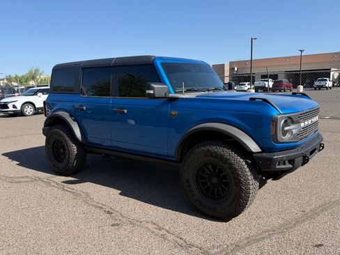 Used 2025 Ford Bronco Badlands AWD/4WD image 3