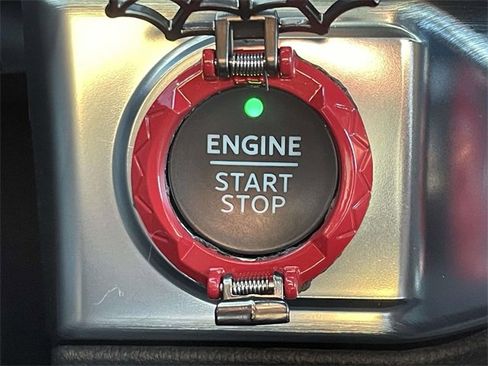 Certified 2022 Ford F150 Lariat w/ Equipment Group 502A High image 25