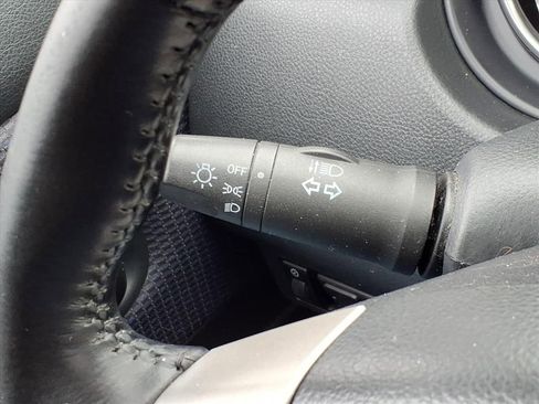 Used 2007 Nissan Versa SL w/ Convenience Pkg image 22