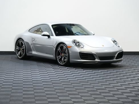 Used 2017 Porsche 911 Carrera S image 5