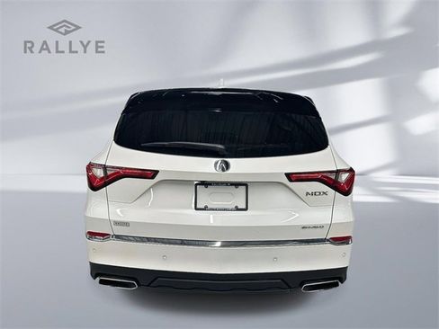 Certified 2023 Acura MDX SH-AWD w/ Technology Package image 4