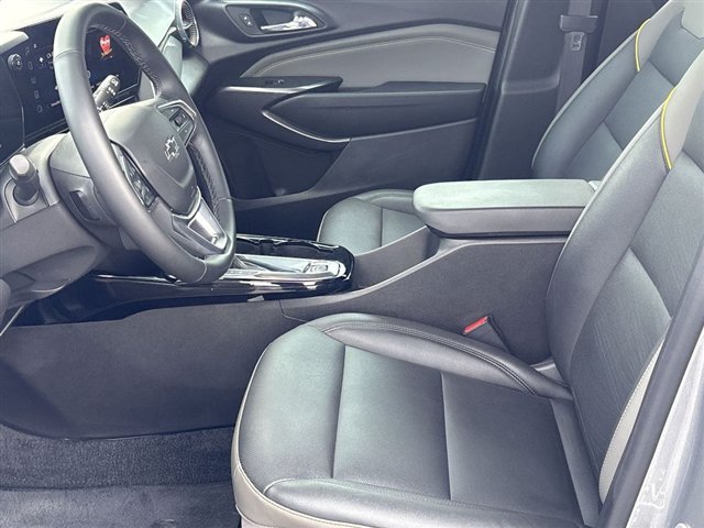 Used 2025 Chevrolet Trax ACTIV w/ Driver Confidence Package FWD image 18