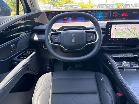 New 2026 Lincoln Nautilus Premier image 14