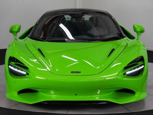 Used 2024 McLaren 750S Spider RWD image 9