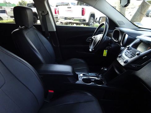 Certified 2017 Chevrolet Equinox Premier w/ Enhanced Convenience Package FWD image 16