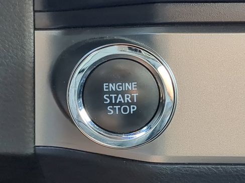 Used 2022 Toyota Tacoma Limited image 35