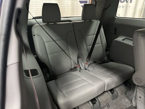 Used 2018 GMC Acadia SLT AWD/4WD image 23