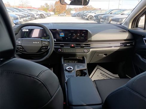 New 2026 Kia Sportage EX w/ EX Panoramic Sunroof Package image 10