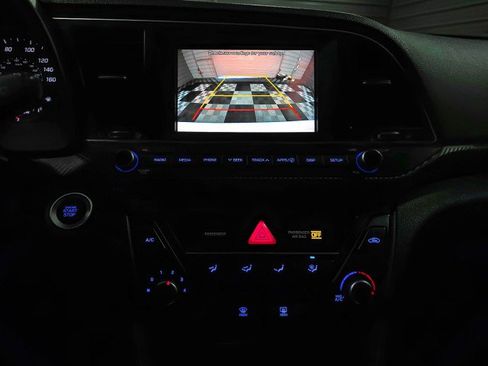 Used 2018 Hyundai Elantra Sport image 26