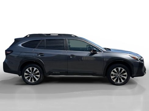 Used 2023 Subaru Outback Limited AWD/4WD image 6