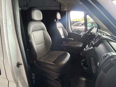 Used 2023 RAM ProMaster 2500 FWD image 14