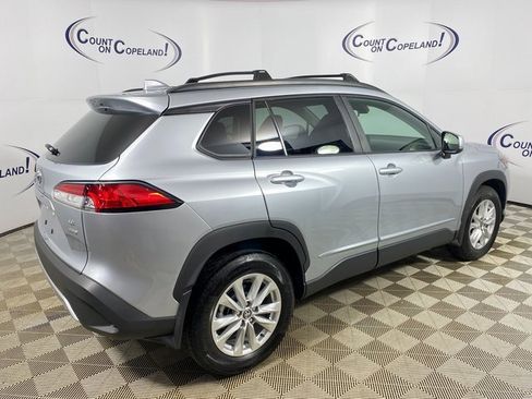 Certified 2023 Toyota Corolla Cross LE image 7