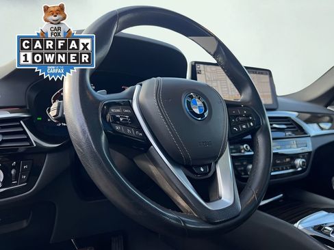 Used 2023 BMW 530e xDrive image 38