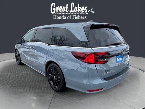 Used 2023 Honda Odyssey Sport image 3