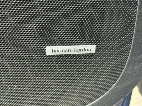 Used 2019 Subaru Ascent Touring image 16