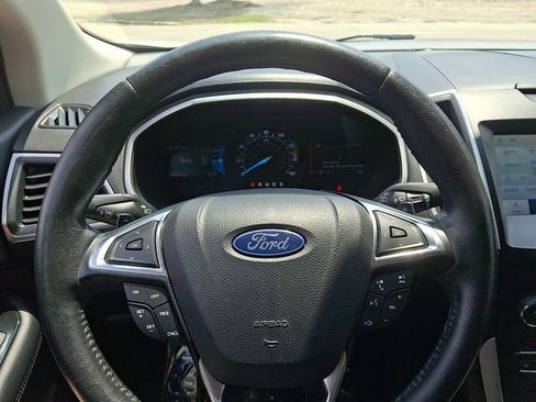 Used 2019 Ford Edge SEL w/ Equipment Group 201A AWD/4WD image 23