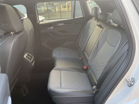 New 2026 Volkswagen Tiguan SE R-Line FWD image 22