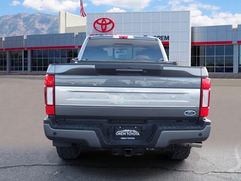 Used 2022 Ford F250 Platinum w/ FX4 Off-Road Package image 5