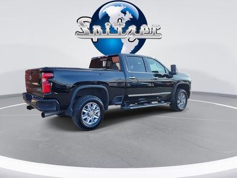 Used 2024 Chevrolet Silverado 2500 High Country w/ High Country Premium Package image 8