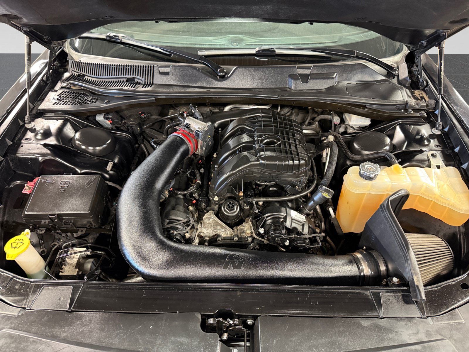Used 2019 Dodge Challenger SXT RWD image 25