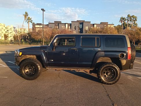 Used 2008 HUMMER H3 Adventure image 6