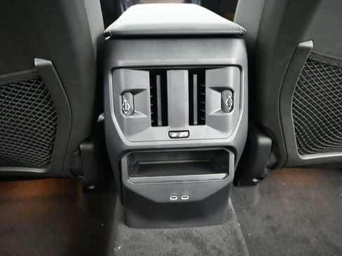 Used 2025 BMW X3 xDrive30i w/ Premium Package image 31