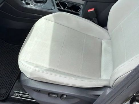 Used 2019 Volkswagen Tiguan SE w/ Panoramic Sunroof Package FWD image 23