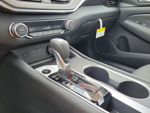 New 2026 Nissan Altima 2.5 SR FWD image 14
