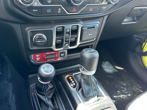 Certified 2023 Jeep Wrangler Unlimited Rubicon 4xe image 28