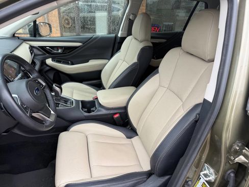 Used 2020 Subaru Outback Limited image 12