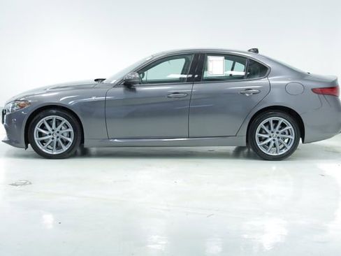 Used 2022 Alfa Romeo Giulia Ti image 4