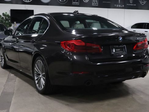 Used 2019 BMW 530i w/ Convenience Package image 3
