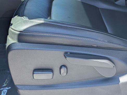 Used 2018 GMC Canyon SLT w/ Driver Alert Package image 17