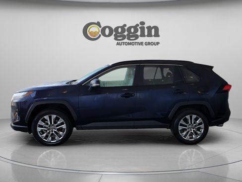 Used 2023 Toyota RAV4 XLE Premium image 2