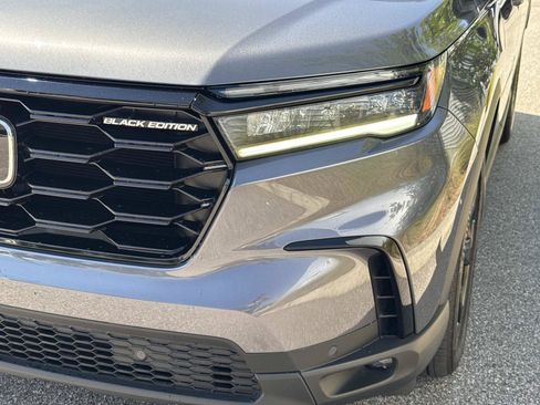 Used 2025 Honda Pilot Black Edition image 9