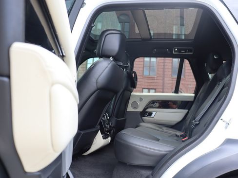 Used 2019 Land Rover Range Rover HSE AWD/4WD image 12