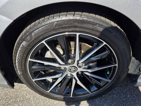 Used 2021 Toyota Camry SE image 19