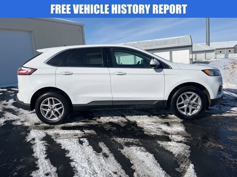 Used 2024 Ford Edge SEL w/ Convenience Package image 3