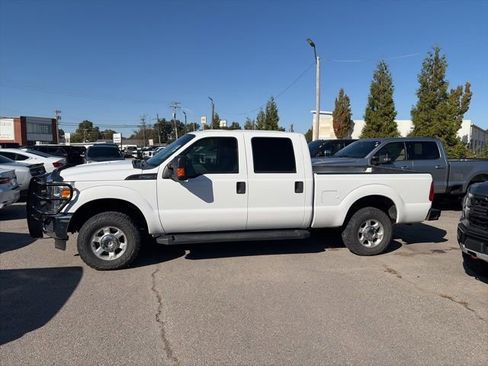 Used 2016 Ford F250 XL w/ Power Equipment Group image 3