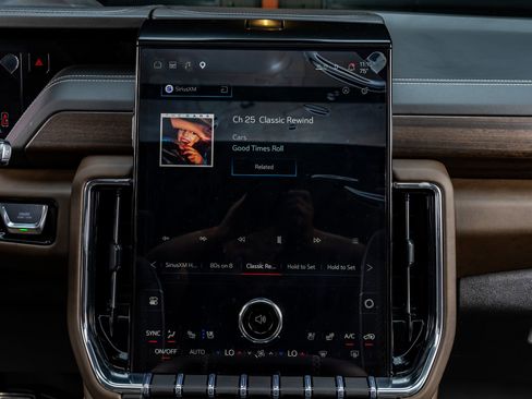 Used 2026 GMC Yukon XL Denali Ultimate image 25