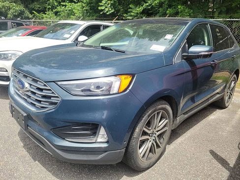 Used 2019 Ford Edge Titanium w/ Equipment Group 301A AWD/4WD image 2