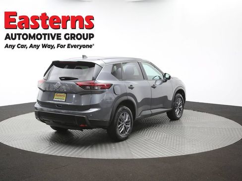 Used 2024 Nissan Rogue S AWD/4WD image 41