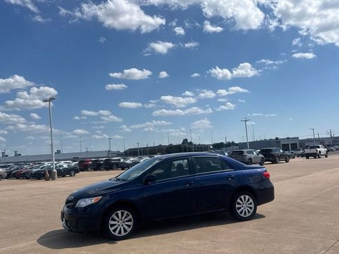 Used 2011 Toyota Corolla S FWD image 13