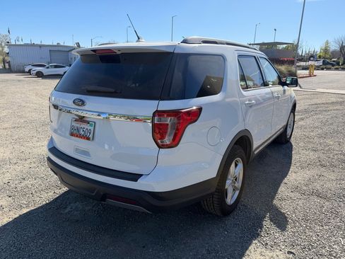 Used 2019 Ford Explorer XLT w/ Equipment Group 201A image 5