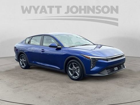 Used 2025 Kia K4 FWD image 7