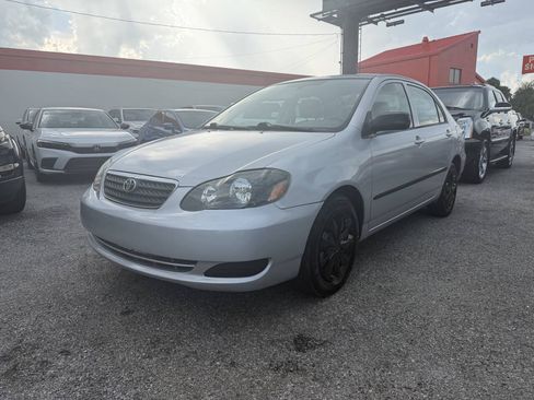 Used 2005 Toyota Corolla CE w/ Convenience Pkg FWD image 2