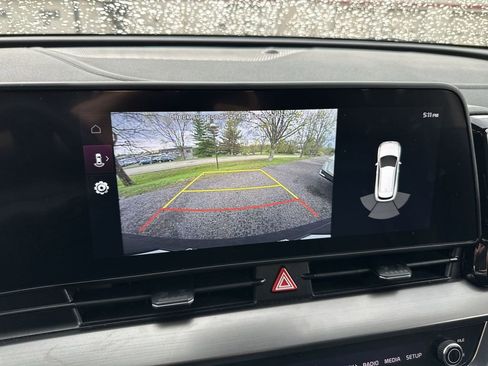 Used 2025 Kia Sportage EX FWD image 17