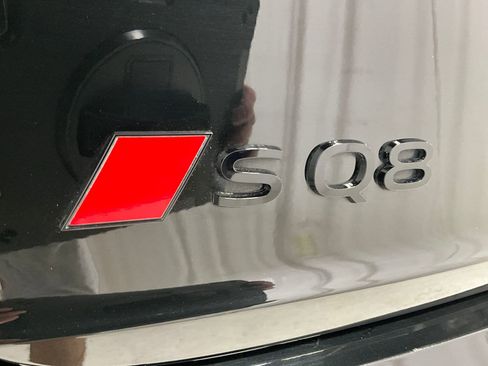 Used 2024 Audi SQ8 Premium Plus AWD/4WD image 9