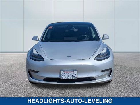 Used 2018 Tesla Model 3 Long Range RWD image 8